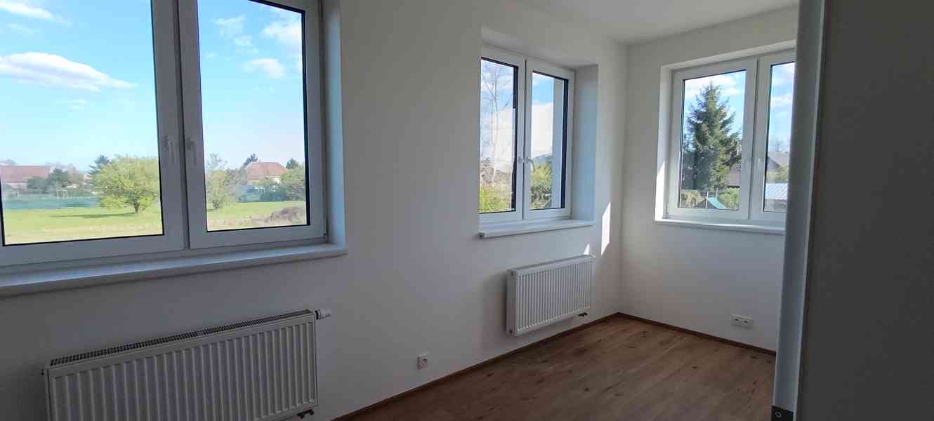Nový byt 2+kk s terasou a zahrádkou okr. Znojmo - foto 9