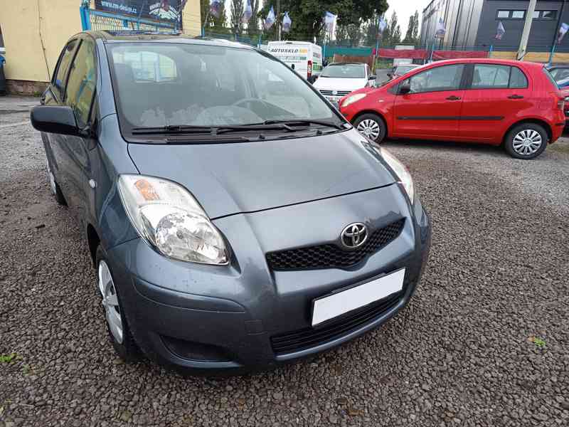 Toyota Yaris 1,0VVT-i Comfort ČR  - foto 3