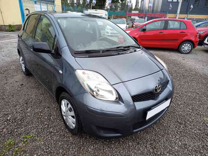 Toyota Yaris 1,0VVT-i Comfort ČR  - foto 2