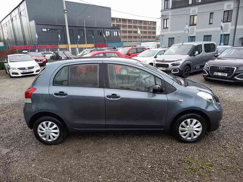 Toyota Yaris 1,0VVT-i Comfort ČR  - foto 8