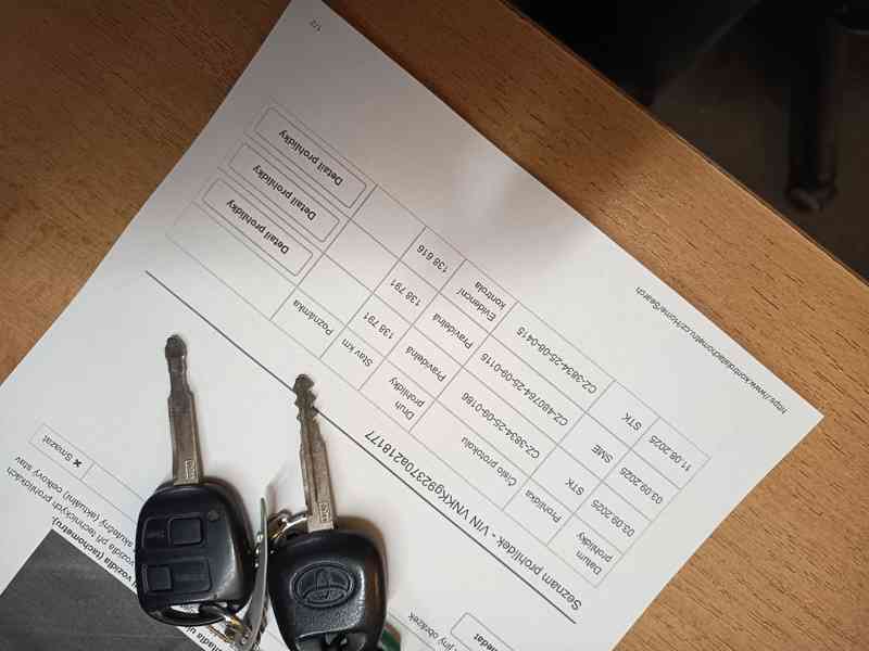 Toyota Yaris 1,0VVT-i Comfort ČR  - foto 18