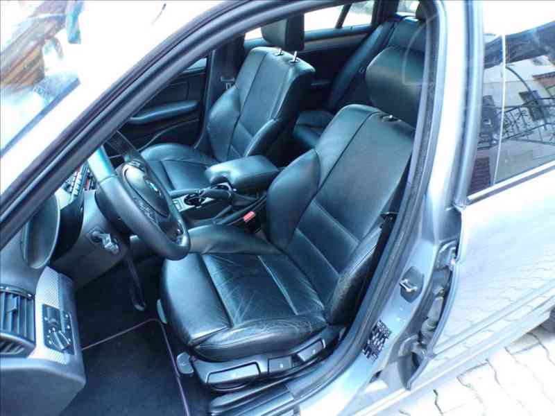BMW 320 I , 125kW  2,2i M-PAKET - TOP stav - foto 11