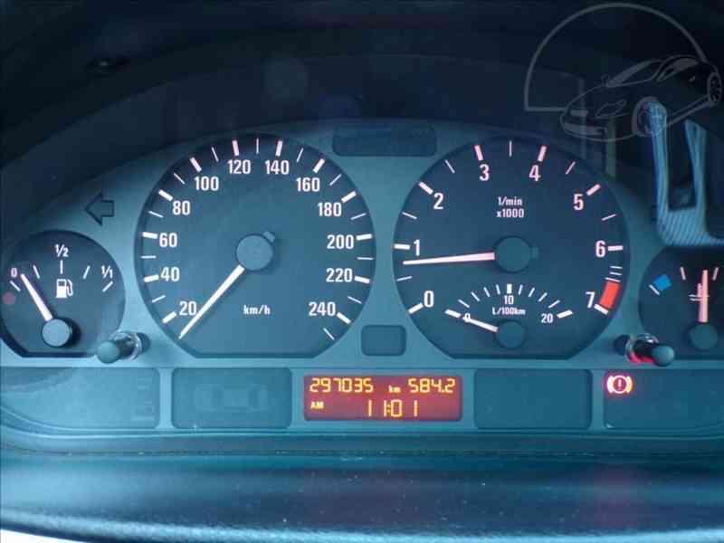 BMW 320 I , 125kW  2,2i M-PAKET - TOP stav - foto 8