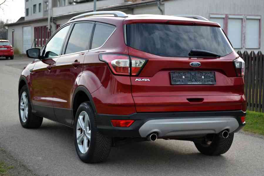 Ford Kuga 2.0 TDCI 110kW Titanium - foto 2