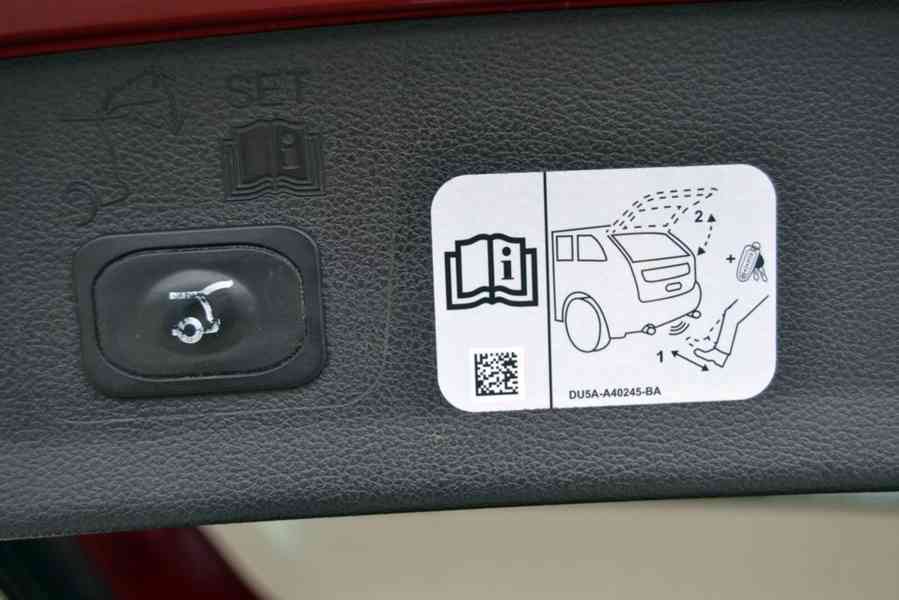 Ford Kuga 2.0 TDCI 110kW Titanium - foto 14