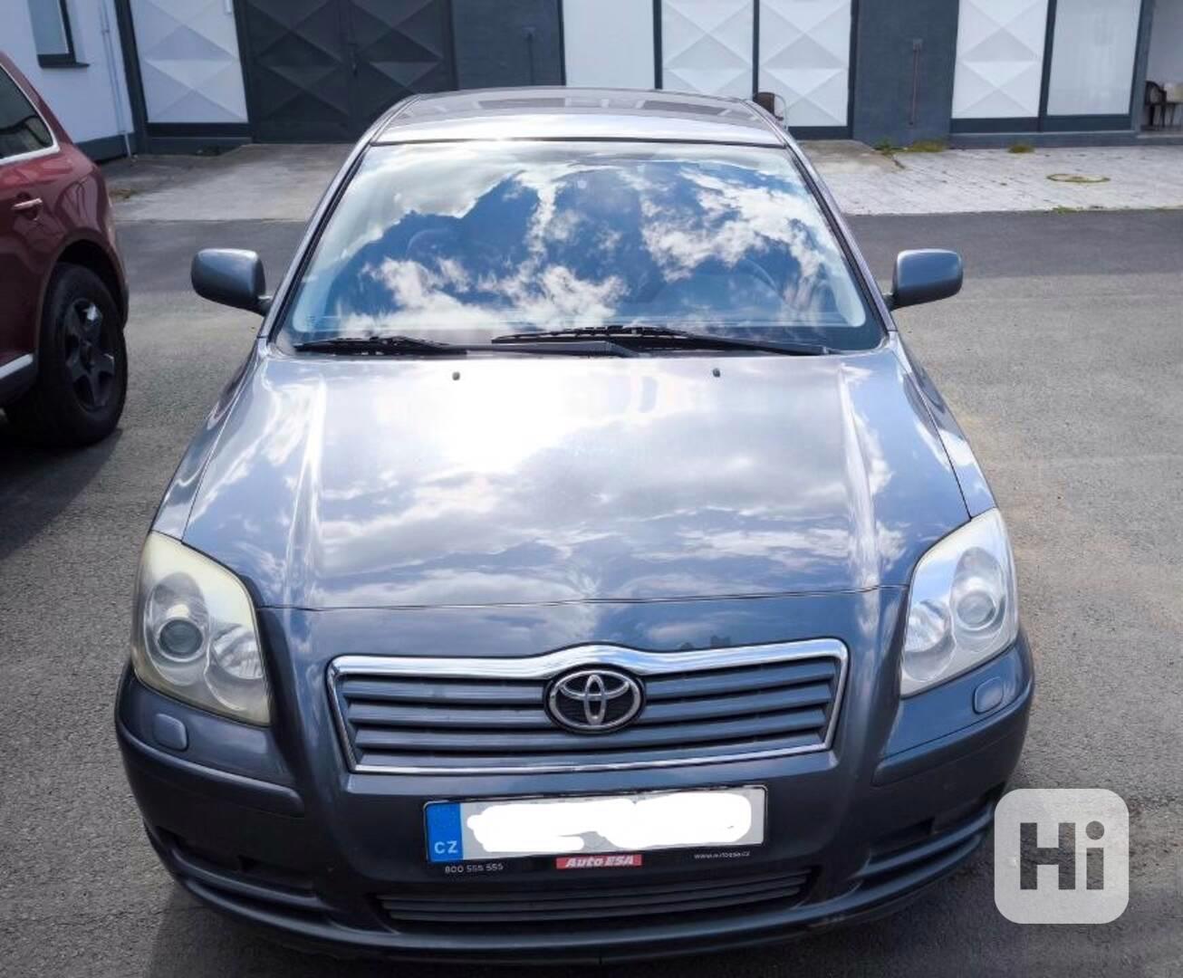 Toyota Avensis 2.2 D-CAT - foto 1