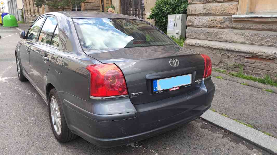 Toyota Avensis 2.2 D-CAT - foto 3
