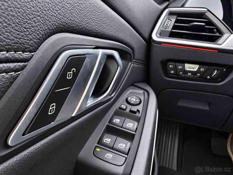 BMW Řada 3 2,0   320 xdA touring Sport Line - foto 3