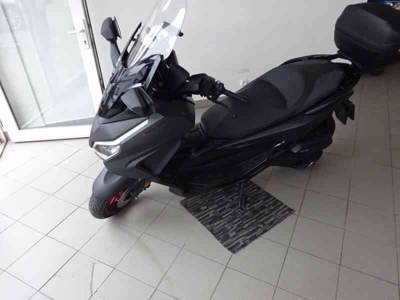 Honda Forza 125 r.v.2023 servisní hystorie ČR - foto 4