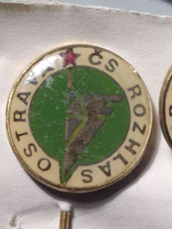 Sada 2 sběratelských odznaků Čs. Rozhlas Ostrava kulatý - foto 2