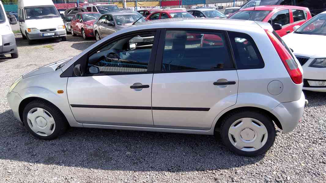 FORD Fiesta 1,4i Comfort - foto 10