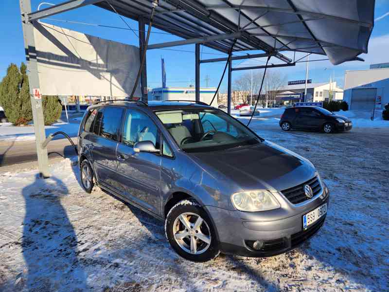 Touran 1,9 TDI 2005 - foto 2