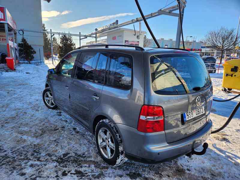 Touran 1,9 TDI 2005 - foto 4