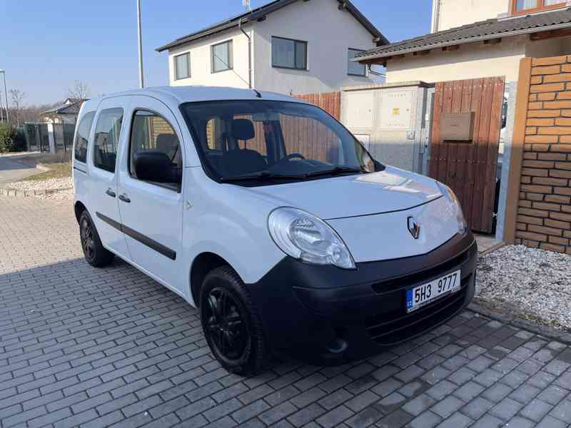 Renault Kangoo: rampa pro vozíčkáře - foto 2