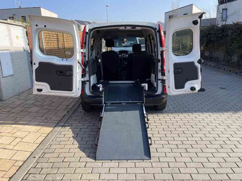 Renault Kangoo: rampa pro vozíčkáře - foto 3