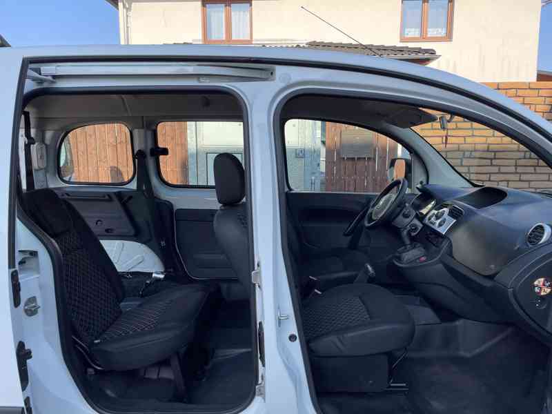 Renault Kangoo: rampa pro vozíčkáře - foto 9