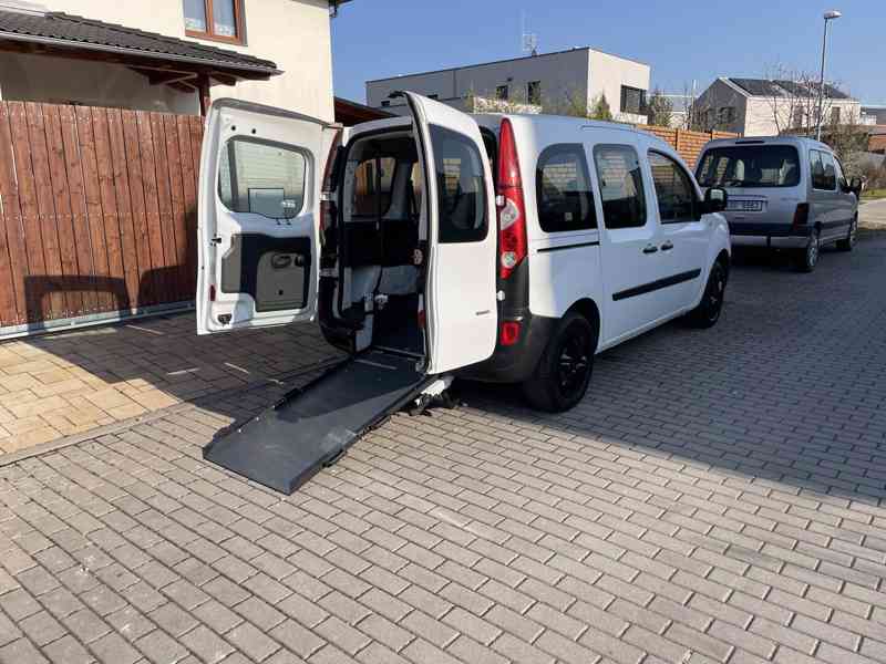 Renault Kangoo: rampa pro vozíčkáře - foto 4