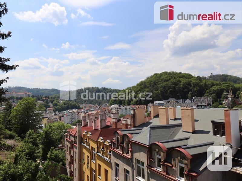 Prodej bytu 4+1 Na Vyhlídce s výhledem na Karlovy Vary  - foto 8