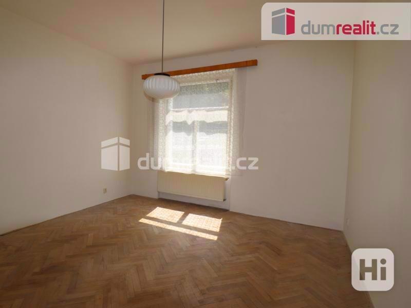 Prodej bytu 4+1 Na Vyhlídce s výhledem na Karlovy Vary  - foto 12