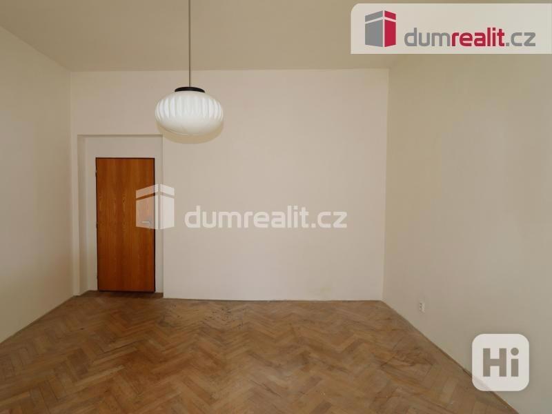 Prodej bytu 4+1 Na Vyhlídce s výhledem na Karlovy Vary  - foto 13