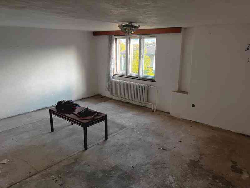 Rodinný barák v obci Návsí - foto 18