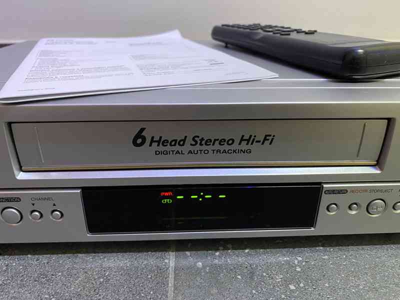 Zánovní videorekordér FUNAI 29D-851 v TOP stavu - foto 2
