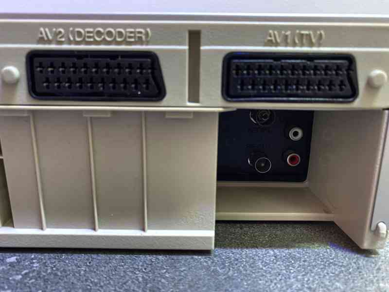 Zánovní videorekordér FUNAI 29D-851 v TOP stavu - foto 7