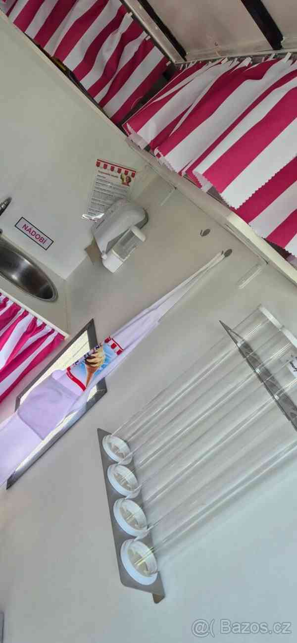 Zmrzlinový stánek + stroj  - foto 2