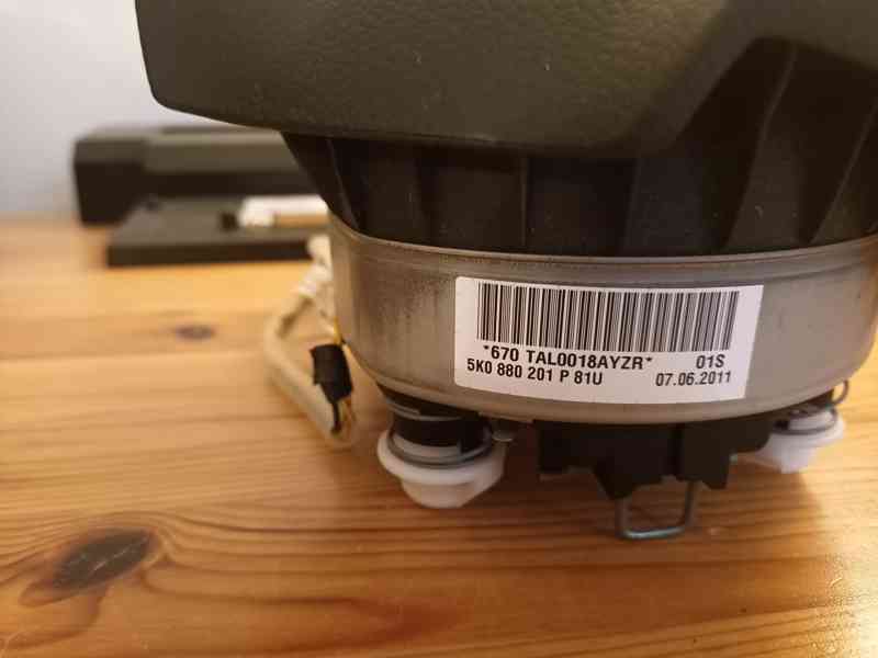 Volant tříramenný Volkswagen + airbag 5K0419091H+5K0880201P8 - foto 2