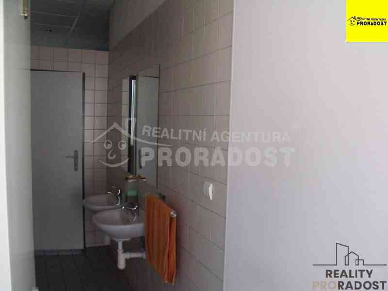 Pronájem kanceláří v Blansku   - foto 7