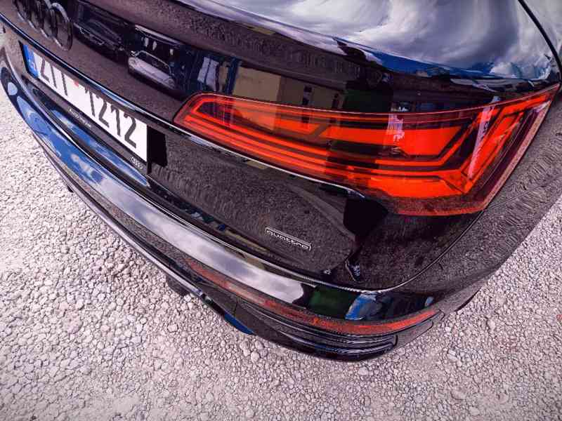 AUDI Q5 2,0TDI Quattro Sportback S-Line DPH 1majitel - foto 8