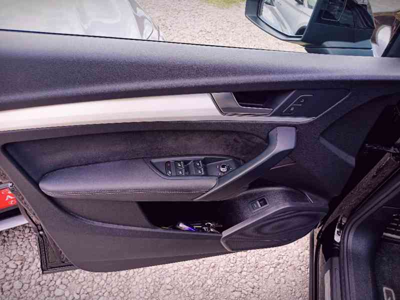 AUDI Q5 2,0TDI Quattro Sportback S-Line DPH 1majitel - foto 15