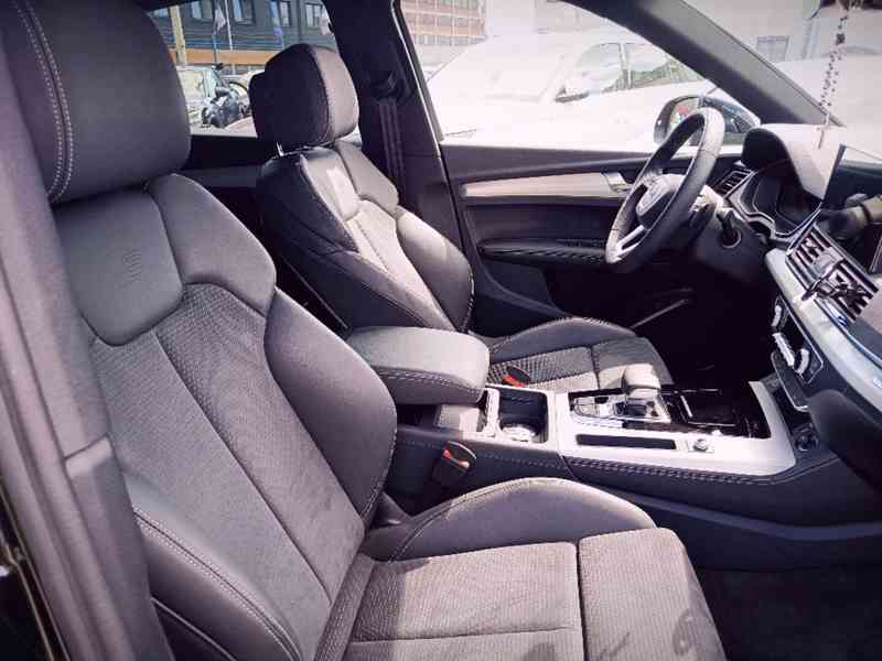AUDI Q5 2,0TDI Quattro Sportback S-Line DPH 1majitel - foto 11