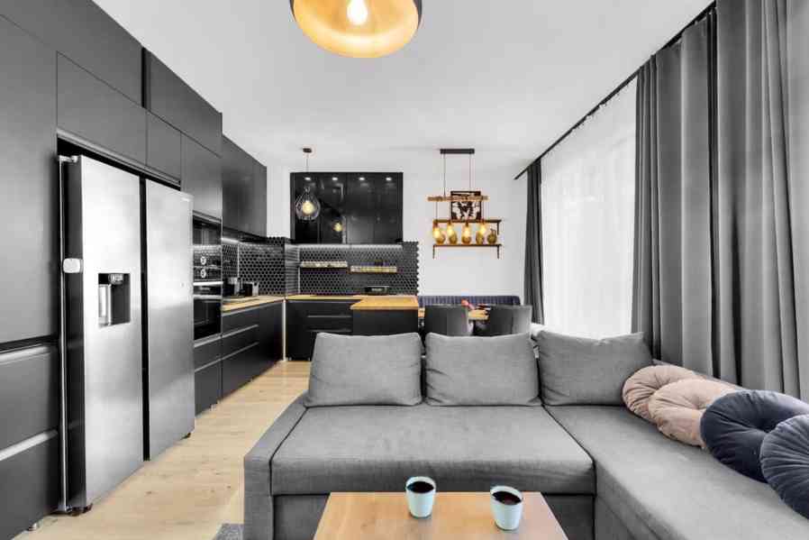 MODERNÍ BYT 3+KK S TERASOU A GARÁŽÍ – PRAHA 10, ZÁBĚHLICE - foto 12