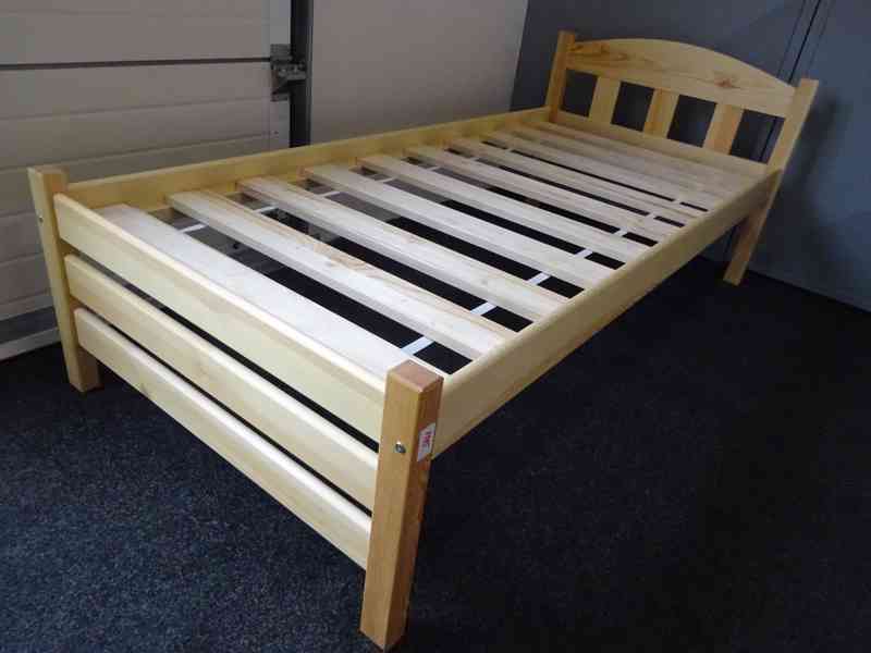 postel z  masivu všechny velikosti