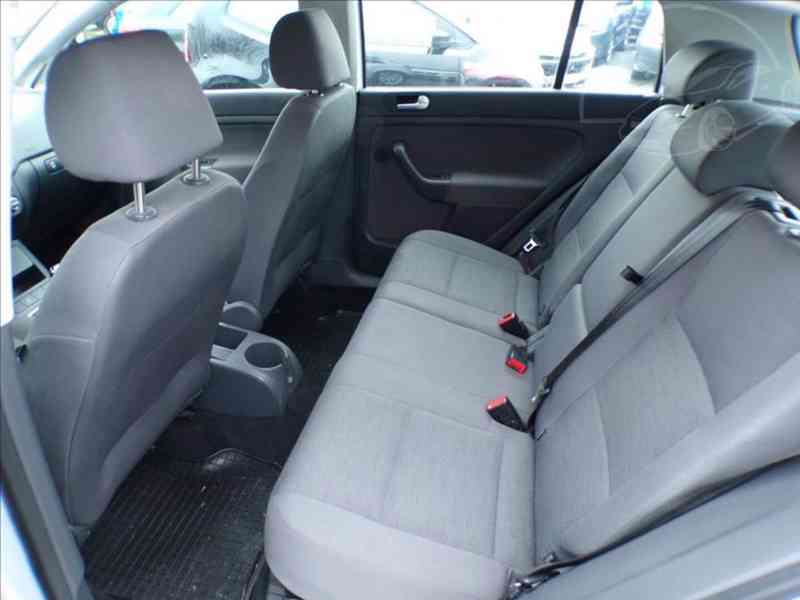 Volkswagen Golf Plus 1,6 MPI - foto 8