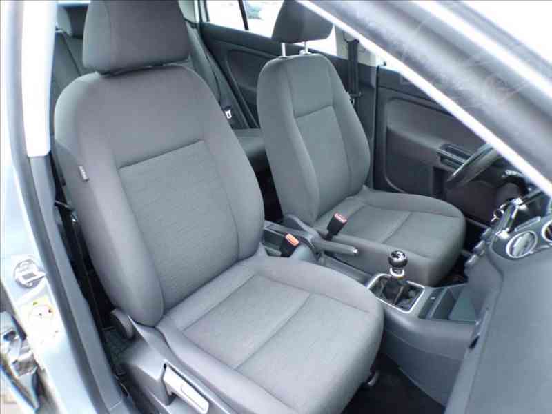 Volkswagen Golf Plus 1,6 MPI - foto 11