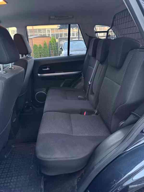 Suzuki Grand Vitara 2.0i Club benzín 103kw - foto 17