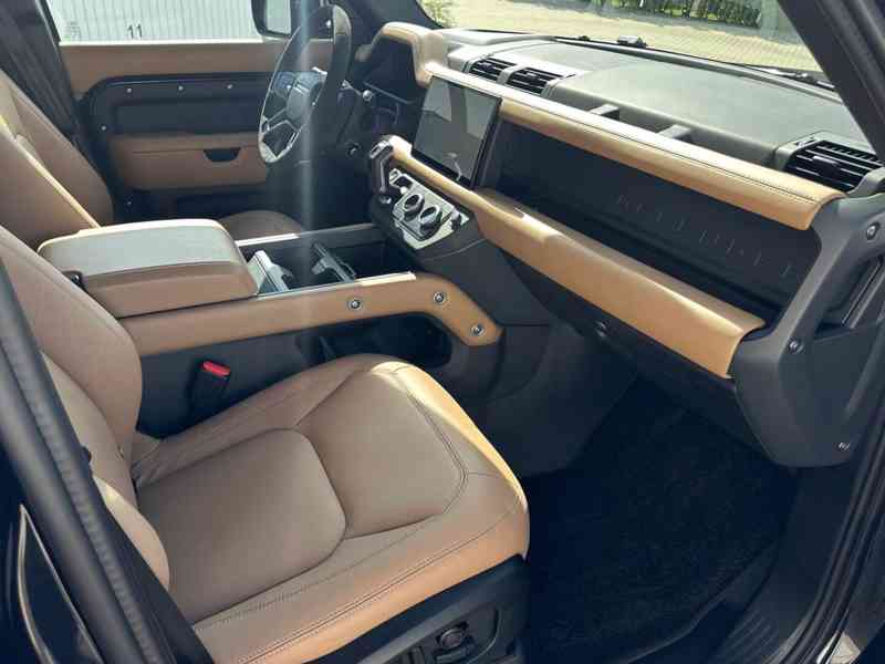 Land Rover Defender 110 V8 P425 X-Dynamic HSE - foto 14
