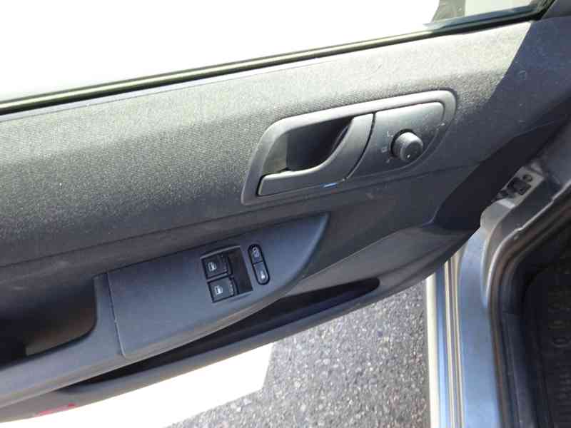 Škoda Fabia 1.4i Combi r.v.2006 (55 KW) STK 8/2025 - foto 14