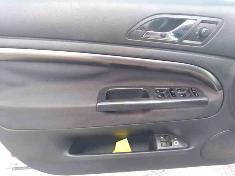 ŠKODA SUPERB 2.0 i 85kW - foto 27