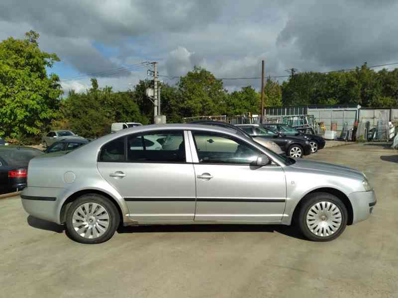 ŠKODA SUPERB 2.0 i 85kW - foto 5
