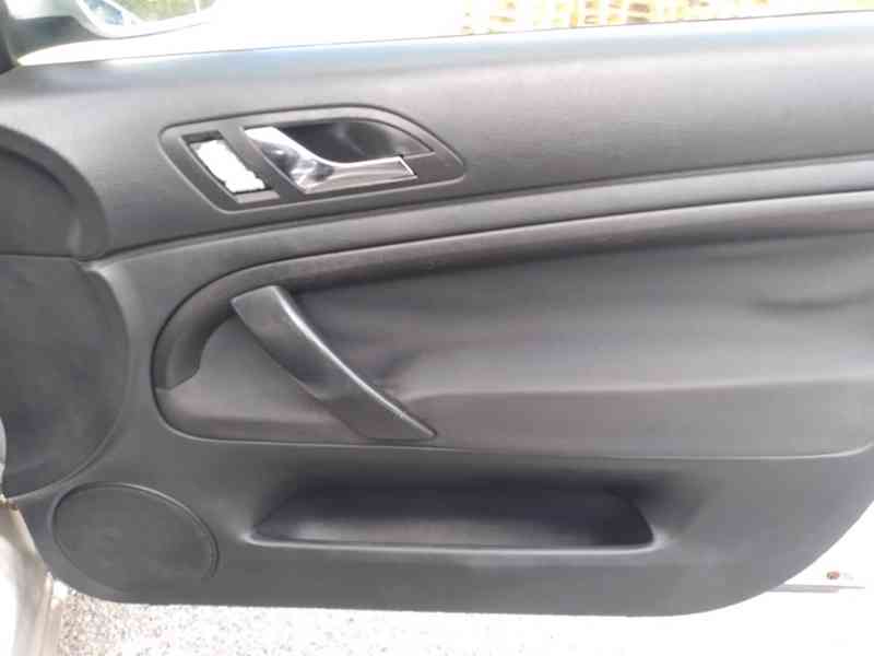 ŠKODA SUPERB 2.0 i 85kW - foto 28