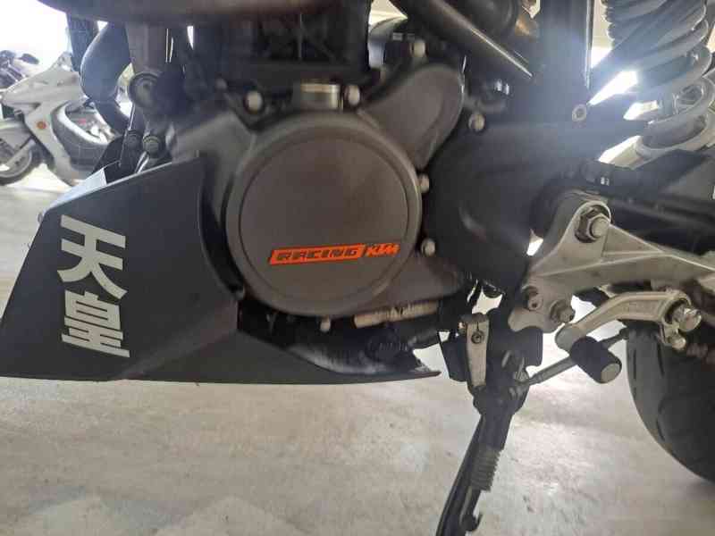 KTM 125 Duke ABS - foto 15