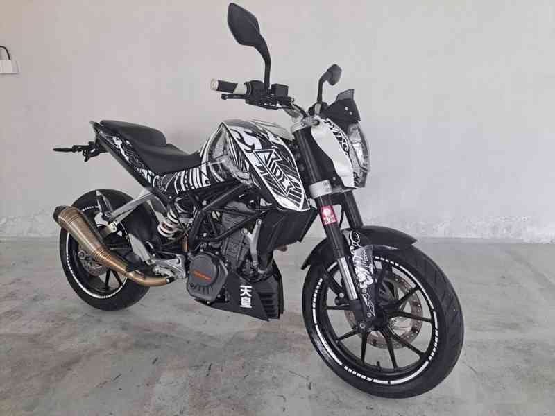 KTM 125 Duke ABS - foto 2