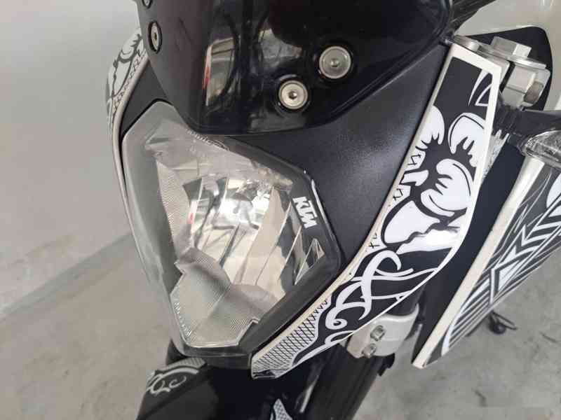 KTM 125 Duke ABS - foto 11