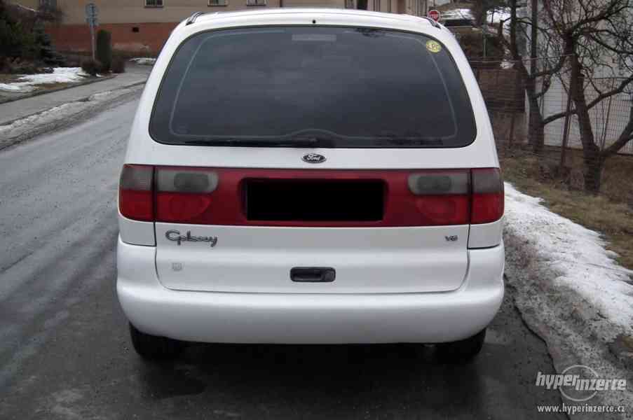 Ford Galaxy 2.8 V6 - foto 3