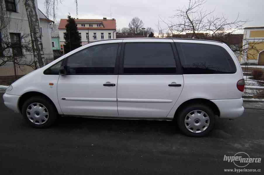 Ford Galaxy 2.8 V6 - foto 4
