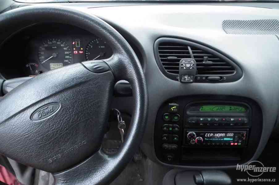 Ford Galaxy 2.8 V6 - foto 6