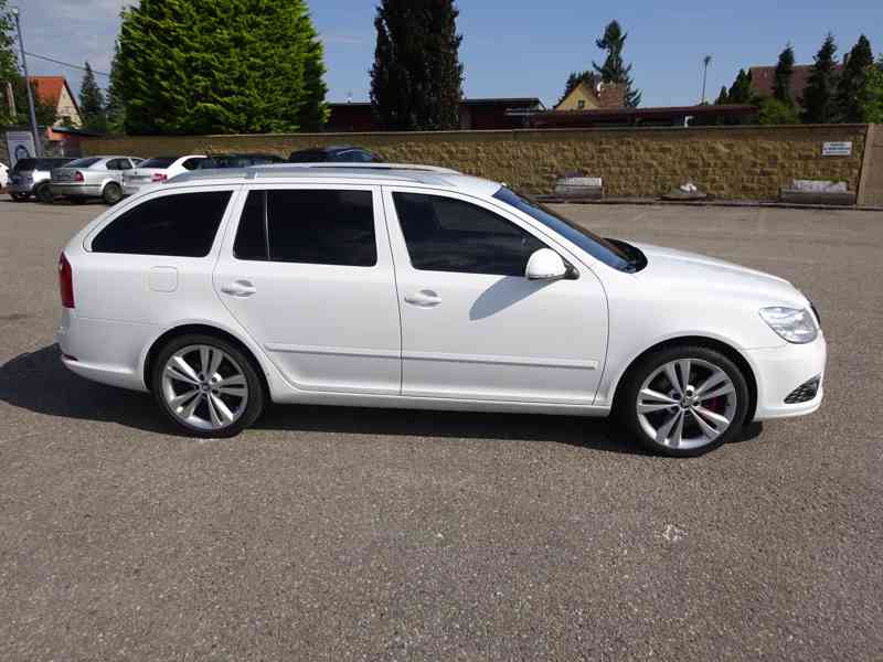 Škoda Octavia 2.0 TDI Combi RS r.v.2012 (125 kw) serviska - foto 3